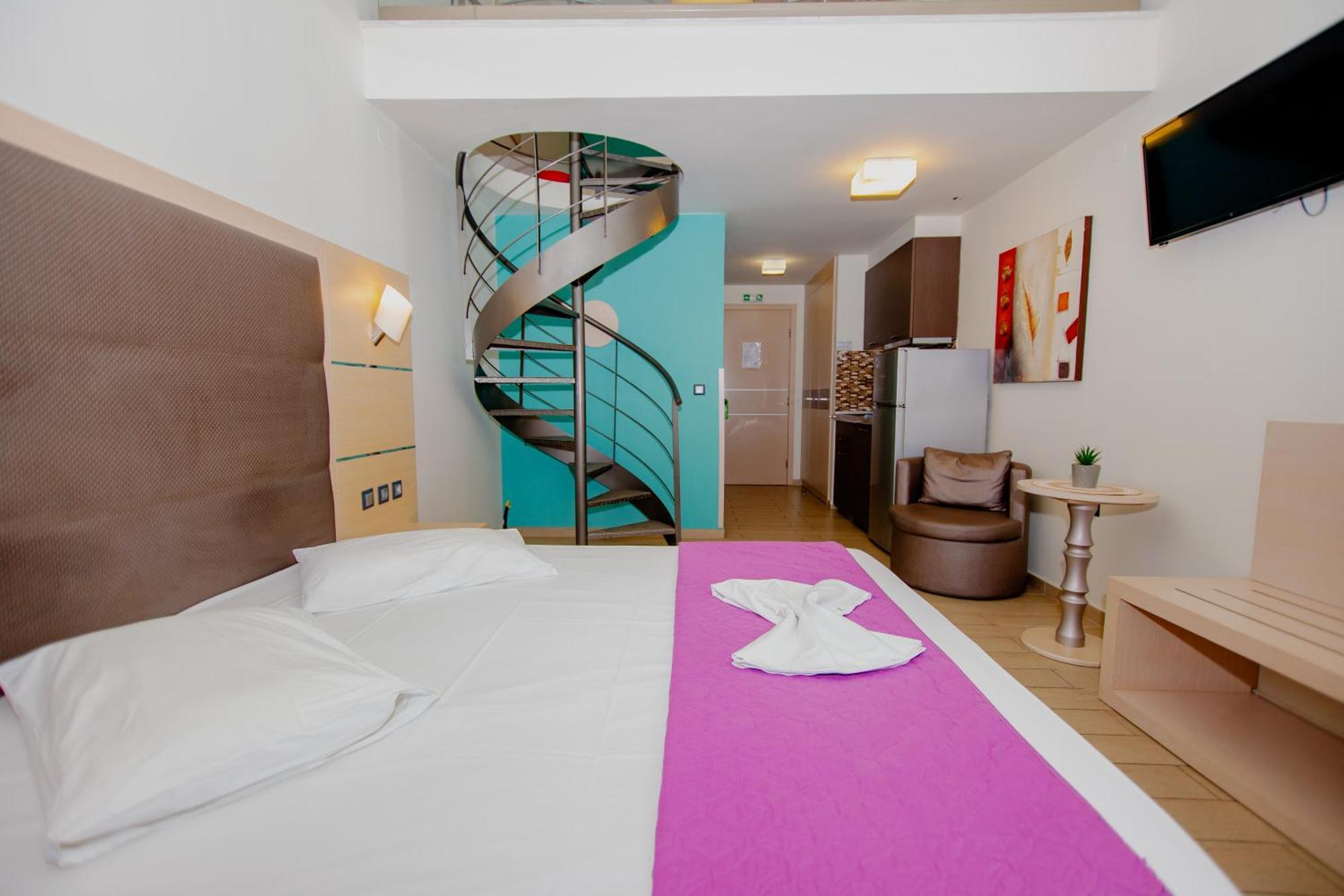 Amalia Mare Sea View Apartment Nea Vrasna Bagian luar foto