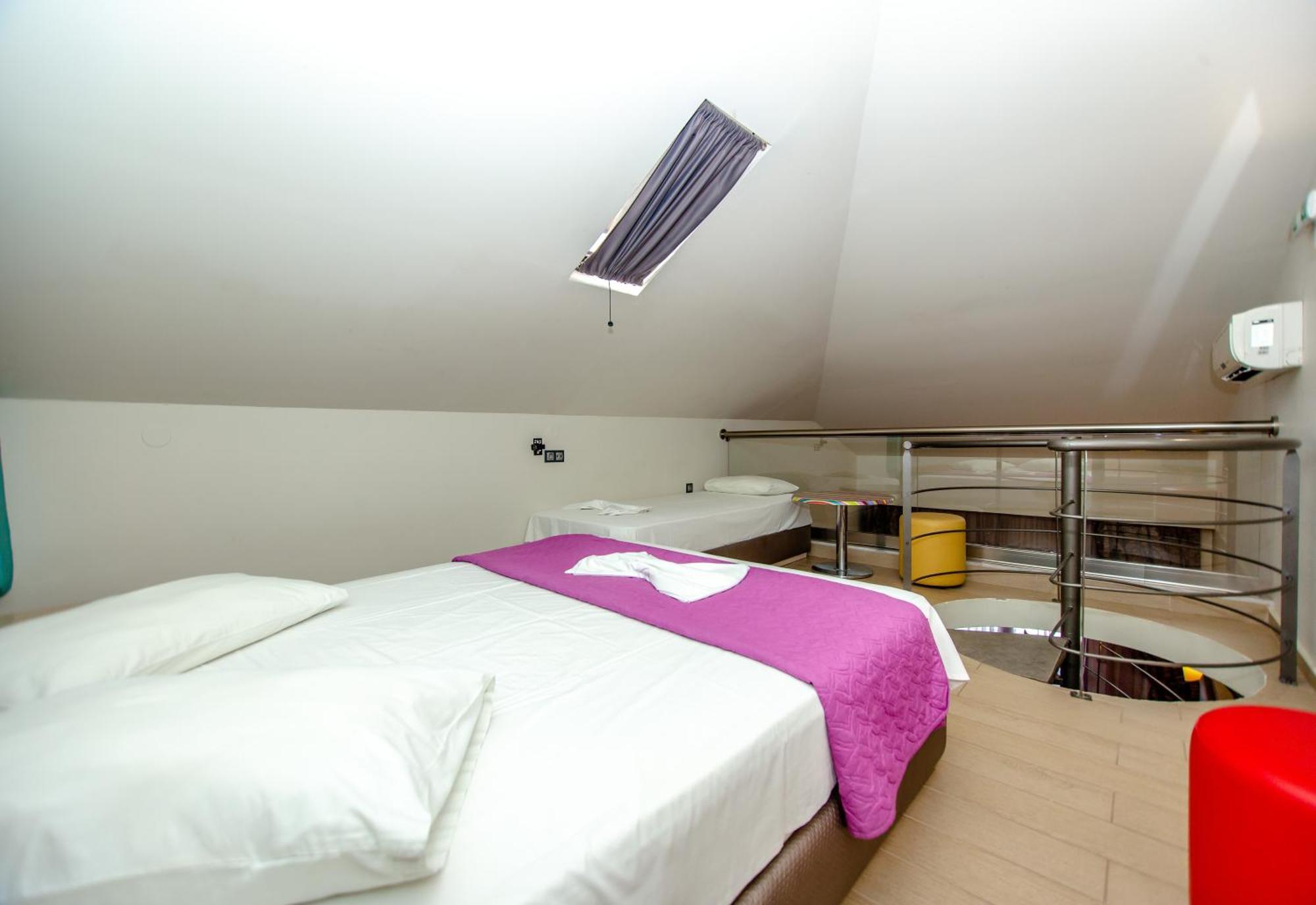 Amalia Mare Sea View Apartment Nea Vrasna Ruang foto